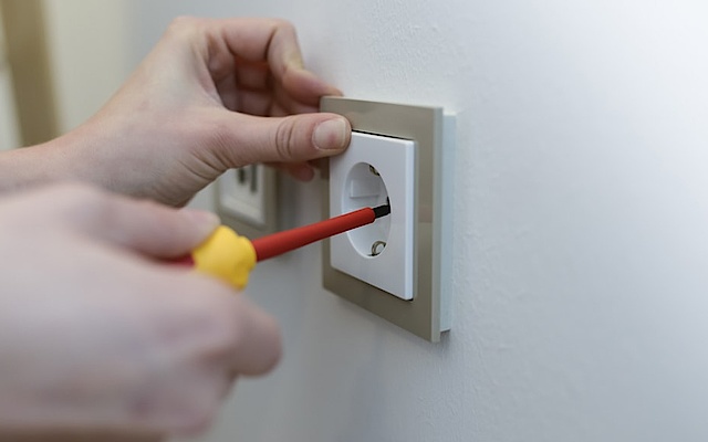 Elektro­installation bei ElektroService Rainer Thodte GmbH in Halle (Saale)